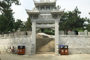 世界华侨陵园金宝山牌坊图
