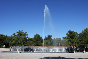 华龙皇家陵园景观图