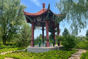 中华永久陵园园区休息亭