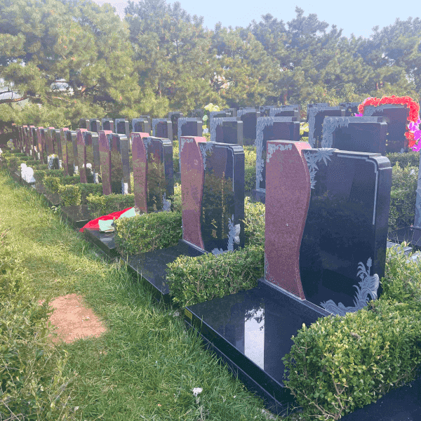 灵山宝塔陵园传统立碑