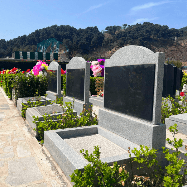 遵化东陵乡清东陵万佛园传统立碑墓型6号