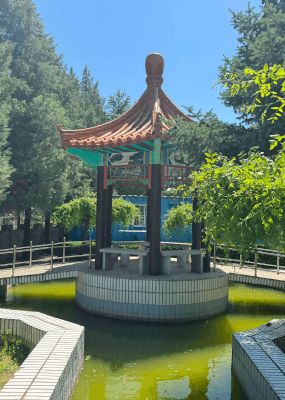 归山陵园环境图