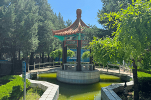 归山陵园景观图