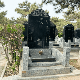朝阳陵园传统立碑