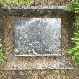 北京市大兴区天堂公墓传统卧碑墓型2号