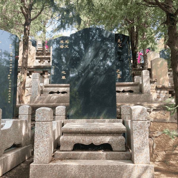 温泉墓园传统立碑