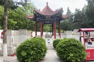 北京市通州区通惠陵园园区休息亭